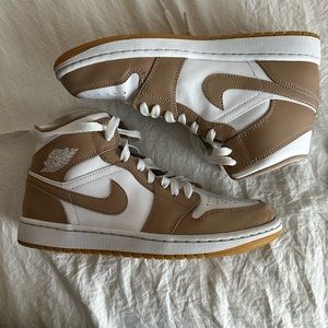 Nike Air Jordan 1 Mid